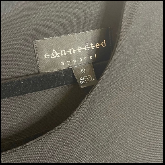 Connected apparel Women’s 10 black dress with zipper and stretchy belt Preloved - Picture 7 of 8